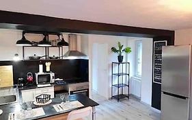 Logement Moderne Au Coeur Du Village