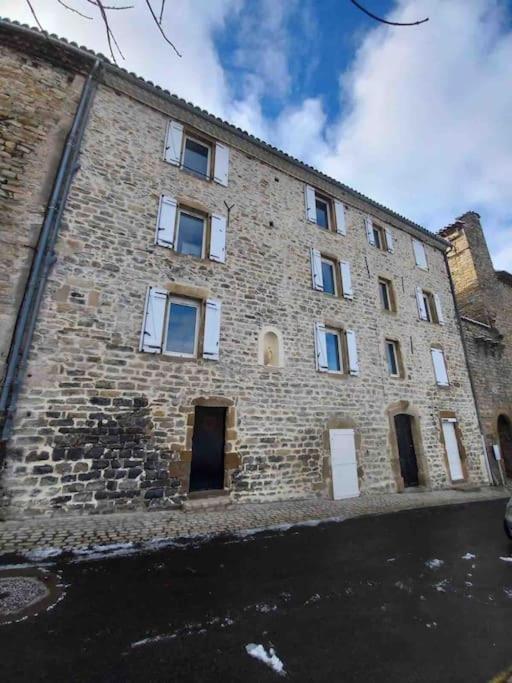Logement Moderne Au Coeur Du Village Saint-Georges-de-Luzençon Extérieur photo